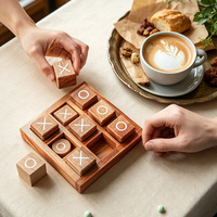 Hölzernes Tic-Tac-Toe-Brett Klassisches Drei-Gewinnt-Spiel Strategisches Puzzle-Spielzeug für Kinder Erwachsene Familienspielabend Reise-Tischspiel Geschenk
