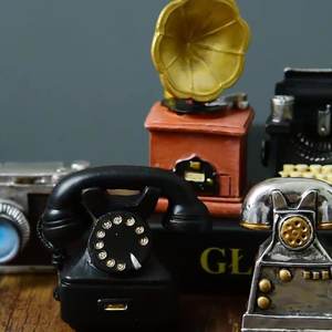 Juego de Figuras de Resina <span class=keywords><strong>Vintage</strong></span> - <span class=keywords><strong>Mini</strong></span> Estatuas Retro de Fonógrafo y Cámara para Decoración del Hogar y Accesorios de Fotografía - Product Image 1