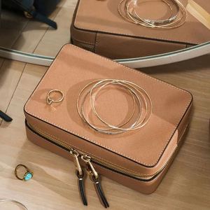 Estuche Organizador de Joyas Portátil de Primera Calidad, Personalizado por Fábrica BSCI, Caja de Almacenamiento de Joyas de PU, Bolsa de Almacenamiento de Joyas - Product Image 4