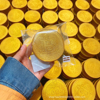 La monnaie dorée revient à la hausse progressivement. Squishy a une texture super douce et tendre. C'est un jouet relaxant à presser et à manipuler.