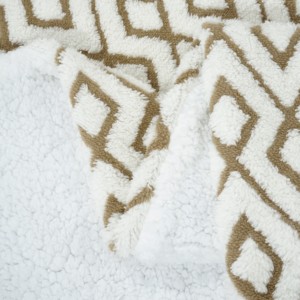 Manta polar Sherpa con estampado de rombos clásicos catiónicos de Jacquard 3D para el hogar, manta suave y acogedora gruesa y cálida personalizada - Product Image 4