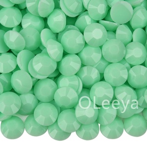 Oleeya Lot en vrac de strass solides en gelée macaron 3mm-5mm à dos plat non thermocollants en cristal pour la décoration de nœuds - Product Image 4