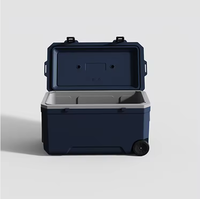 Glacière isotherme moderne de 120 L à grande capacité, de qualité alimentaire, avec roues et poignée, en plastique rigide portable pour une rétention de la glace