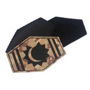 Parches de tela de poliéster de doble capa reflectantes con logotipo de marca personalizado, corte láser, visión nocturna, venta al por mayor - Product Image 2