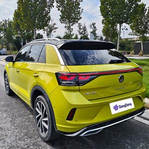 Excelente Estado, Auto Usado <span class=keywords><strong>2023</strong></span>, Gasolina, Volkswagen <span class=keywords><strong>T</strong></span>-<span class=keywords><strong>ROC</strong></span> 300TSI DSG 2WD Turbo Edición Starlight, Automático, 5 Asientos, SUV - Product Image 3