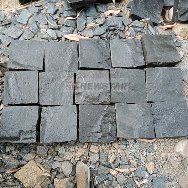 Siyah bazalt açık granit kesme taş doğal kesim alevli bahçe kaldırım çakıl 10x10x10cm kare küp taş