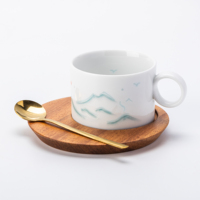 Ensemble de tasses à café en céramique minimalistes avec soucoupe en bois et cuillère dorée, tasse à thé en porcelaine nordique moderne