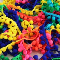 Fournitures en gros de franges à boules colorées de 3 cm, garnitures en dentelle à pompons ombrés pour la couture, l'artisanat et les rideaux