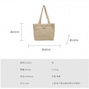 Sac fourre-tout matelassé léger et tendance de grande capacité pour femmes, idéal pour le transport – Vente en gros personnalisée - Product Image 2