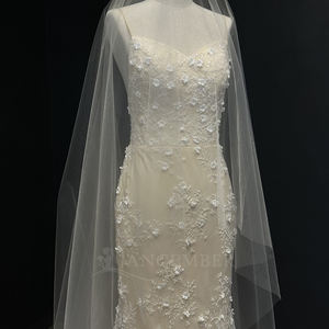 Robe de soirée sirène de luxe Nt28 avec appliques en dentelle et traîne chapelle, robe de cérémonie moderne pour femme - Product Image 6