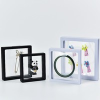 Boîtes de présentation flottantes 7x7cm en PE transparent pour bijoux