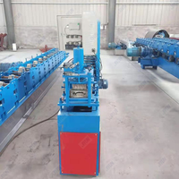 Machine de formage à rouleaux pour rails de guidage de lattes inférieures en acier galvanisé, machine de fabrication de portes de garage à enroulement de type S et C en zinc