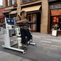 Exosquelette intelligent d'aide à la marche pour hémiplégiques, soutien unilatéral pour patients hémiplégiques adultes