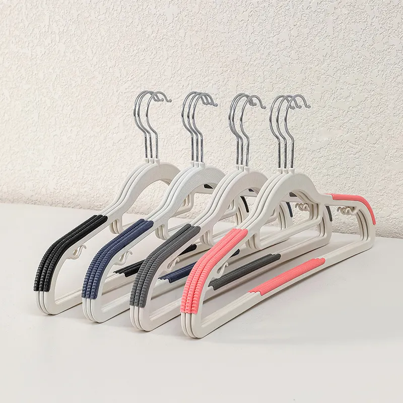 Custom Logo Hanger Hotel Antislip En Anti-Schouderhoek Plastic Hangers Voor Huishoudelijke Hangende Kleding