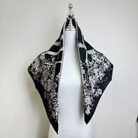 Zijden sjaal met eigen logo, 65*65cm, bloemenprint, van pure moerbeizijde |    OEM Zacht Zijden Satijnen Vierkante Sjaal Wrap Groothandel