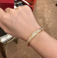 Bijoux de mode en gros, plaqué or 18 carats, acier inoxydable, bracelet jonc en zircon plein de diamants, bracelet jonc à visser pour femmes
