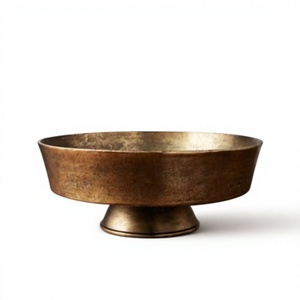 Frutero Antiguo de Lujo con Pedestal, Vajilla Decorativa, Tazón Metálico para Servir Alimentos, Tazón de Ensalada Vintage Hecho a Mano para la Mesa - Product Image 1