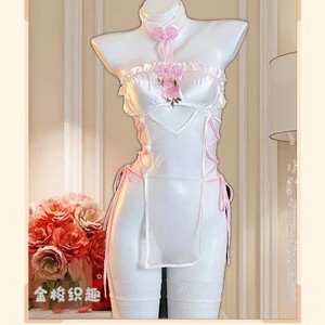 Chemise de nuit en satin blanc sans manches avec boutons brodés, vêtements de nuit sexy pour femmes, Lianyungang 8156 - Product Image 1