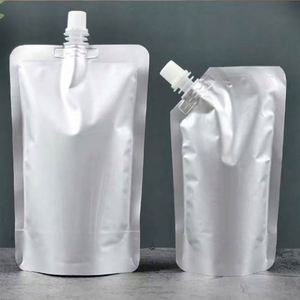 Pochettes souples personnalisées à bec oblique 1L 1.5L pour Vodka, Smoothies, Jus, Bière, Boissons – en plastique recyclable avec bec verseur en aluminium - Product Image 3