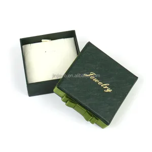 Kotak perhiasan dengan sisipan busa dasar efek kulit hijau kustom dan tutup kotak perhiasan dengan sisipan busa ikatan simpul panas cap tahan lama