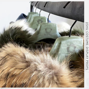 Vente en gros d'usine de haute qualité cintre en plastique pour vêtements avec logo personnalisé cintre en <span class=keywords><strong>fourrure</strong></span> - Product Image 6