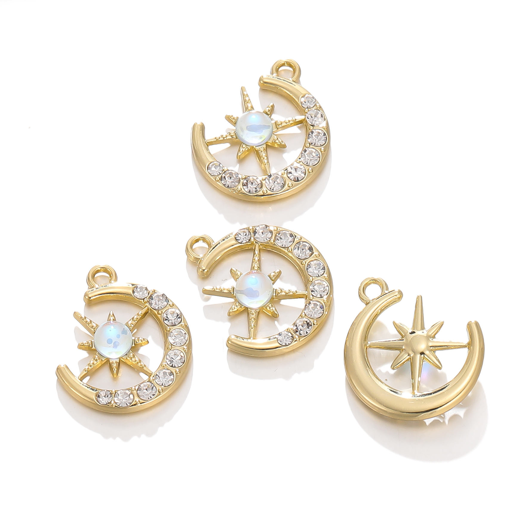 One gold-plated white diamond (approx. 17*20mm)