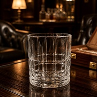 Verre à whisky 308 ml, corps carré à facettes, bord supérieur lisse, col à bord côtelé, verre transparent de style old fashioned pour whisky sur glace