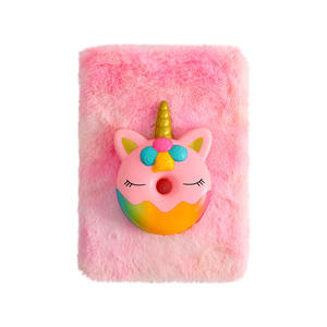 Carnet de notes en peluche à rebond lent, en cuir cousu, motif dessin animé mignon pour étudiants, idéal pour la décompression et <span class=keywords><strong>l</strong></span>'utilisation scolaire sur <span class=keywords><strong>Amazon</strong></span> - Product Image 5