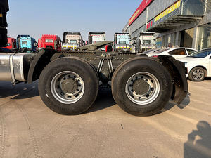รถบรรทุกหัวลาก HOWO 371 ขนาด 6x4 สำหรับขาย SINOTRUK รถบรรทุกหนักสำหรับงานหนัก กำลัง 351-450 แรงม้า รับน้ำหนัก 21-30 ตัน สำหรับการขนส่งระหว่างประเทศ - Product Image 1
