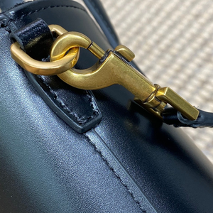 Lujosa bolsa de elementos metálicos, forma única, estilo de moda personalizado - Product Image 6