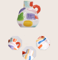 Vases en céramique peints à la main, design créatif multicolore, décoration haut de gamme pour les maisons, salons, arrangements floraux sur le bureau