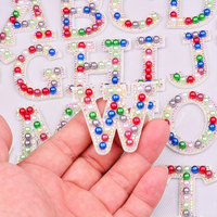 Écusson brodé de lettres anglaises colorées multicolore 26 pièces Décoration personnalisée en tissu Écusson de broderie à repasser sur perle personnalisé