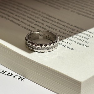 Bague en argent pur S925 en forme de diamant avec surface taillée, design de niche médiéval et sertissage en incrustation, style vintage simple et tendance - Product Image 5