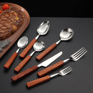 Couteau, fourchette et cuillère en acier inoxydable 304, cuillère à manche carré en bois massif, cuillère à dessert, couteau à steak japonais pour hôtel, vaisselle cadeau - Product Image 3