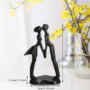 Figura Vintage de Pareja de Hierro Fundido Negro, Estatua Abstracta de Amantes que se Tienden la Mano, Base en Forma de Corazón, Escultura de Arte Metálico - Product Image 6