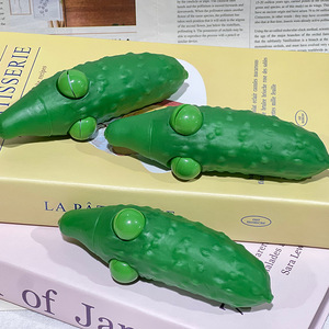 Juguete Antiestrés Creativo con Forma de Pepino, Divertido y Novedoso para Niños - Product Image 3