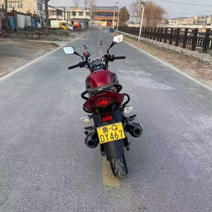 Suzuki GW250 <span class=keywords><strong>Inazuma</strong></span>. Motore bicilindrico da 250cc raffreddato ad acqua con iniezione elettronica (EFI), in condizioni originali, stabile e affidabile, dall'aspetto eccezionale - Product Image 6