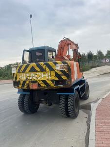 Excavatrice d'occasion Hitachi EX100 10T haute performance |   Matériel d'occasion à faible nombre d'heures de fonctionnement, moteur Daewoo Doosan, attache rapide, brise-roche - Product Image 6
