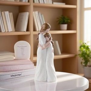 Estatua Decorativa de Resina de Madre e Hija Abrazándose, Decoración para el Hogar, Regalo para el Día de la Madre y Cumpleaños - Product Image 5