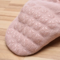 Spezielle Pilates Yoga Rutschfeste Grip-Socken Klebrige Ballett-Workout-Baumwollsocken Indoor-Sportsocken Hochwertig Neues Design Farbenfroh