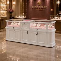 Vitrine à bijoux personnalisée de luxe en verre, mobilier de magasin avec éclairage LED, comptoir à bijoux pour l'affichage de pierres précieuses et de montres