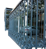 Rampe d'escalier intérieure en fer forgé classique sur mesure