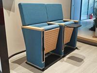 Chaises d'auditorium pliables avec logo personnalisable gratuit, adaptées aux théâtres, salles de concert, églises et écoles