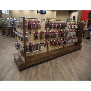 Design de <span class=keywords><strong>musée</strong></span> militaire et d'armurerie personnalisé | Aménagement complet du magasin avec vitrines en verre et présentoirs d'armes - Product Image 2