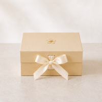 Boîte magnétique rigide jaune de luxe personnalisée, ruban en soie, pliable, matériau recyclable pour l'emballage de cadeaux, de parfums et de vêtements