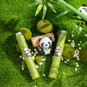 LOKYO批发可爱熊猫竹设计定制标签宠物一次性16盎司带盖塑料果汁瓶