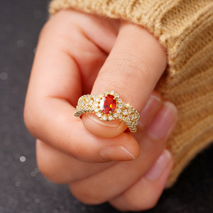 Bague de cocktail pour femme en cristal taille cœur, plaqué or 18 carats, sertie pavé, bijoux fins de fiançailles - Product Image 3
