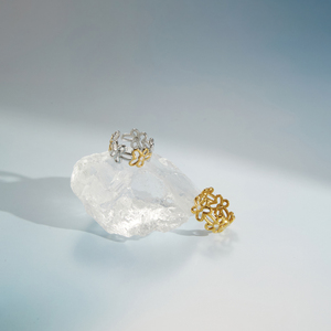 Anillo Abierto de Flor en Acero Inoxidable Chapado en Oro de 18K con Circonita Blanca Brillante, Ajustable, para Mujer, Joyería Floral J&D - Product Image 4