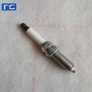 Fabrication de pièces automobiles bougie d'allumage automatique 7700500155 8200662185 usine de bougies d'allumage chinoises pour moteur de <span class=keywords><strong>voiture</strong></span> pièces de <span class=keywords><strong>voiture</strong></span> de bougie d'allumage - Product Image 3