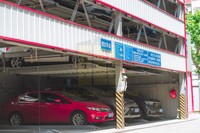 Casse-tête à plusieurs étages Système de stationnement intelligent Équipement de stationnement mécanisé Entraînement par moteur Solution efficace pour abri de voiture Espace de stationnement